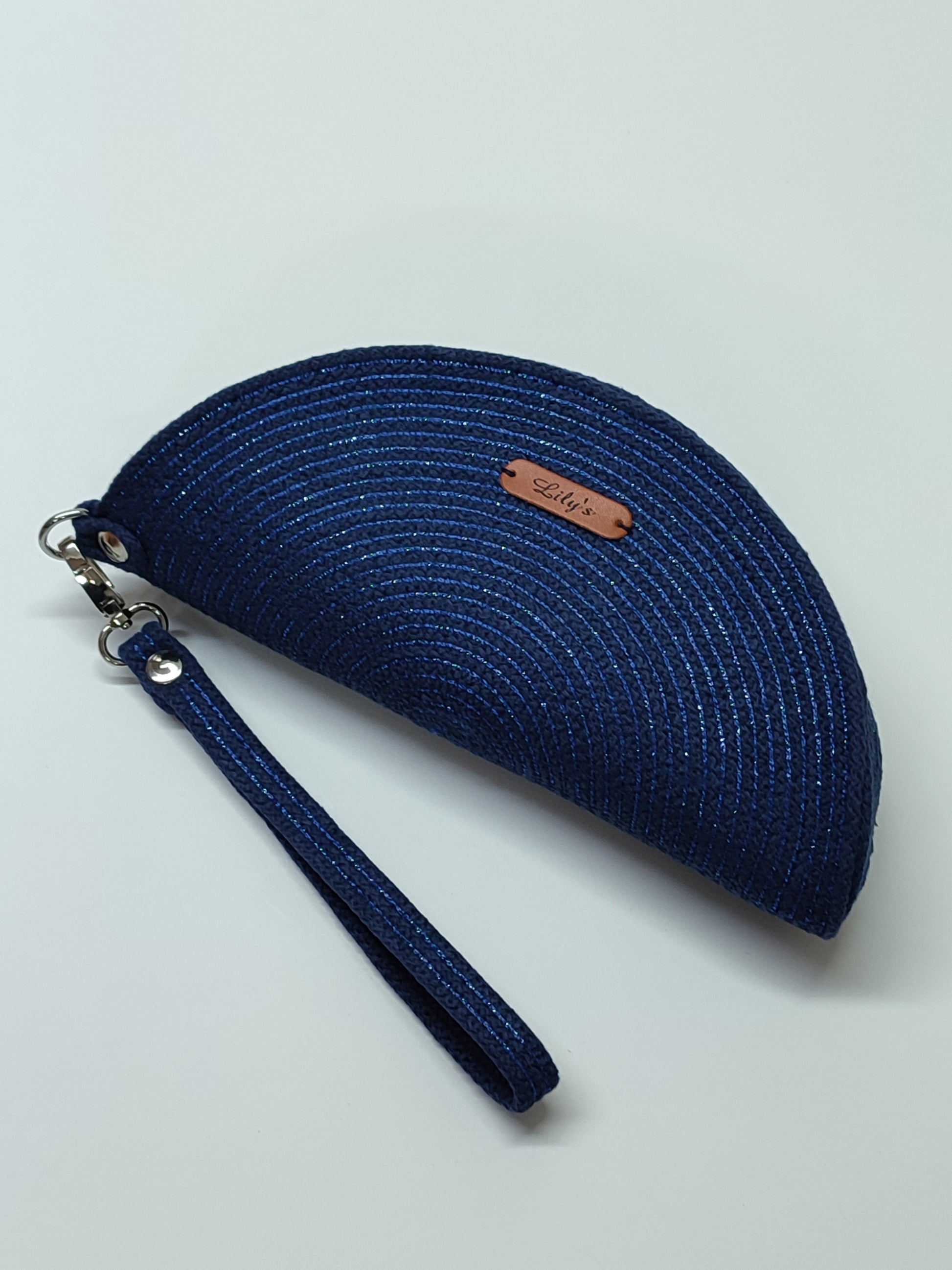 Bolso de mão artesanal elegante com alça removível